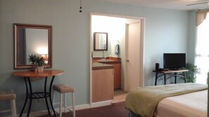 Iron/ironing board, free WiFi, bed sheets