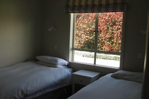 3 chambres, fer et planche à repasser, lit parapluie, Wi-Fi gratuit