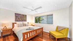 5 soverom, strykejern/-brett, internettilgang og sengetøy