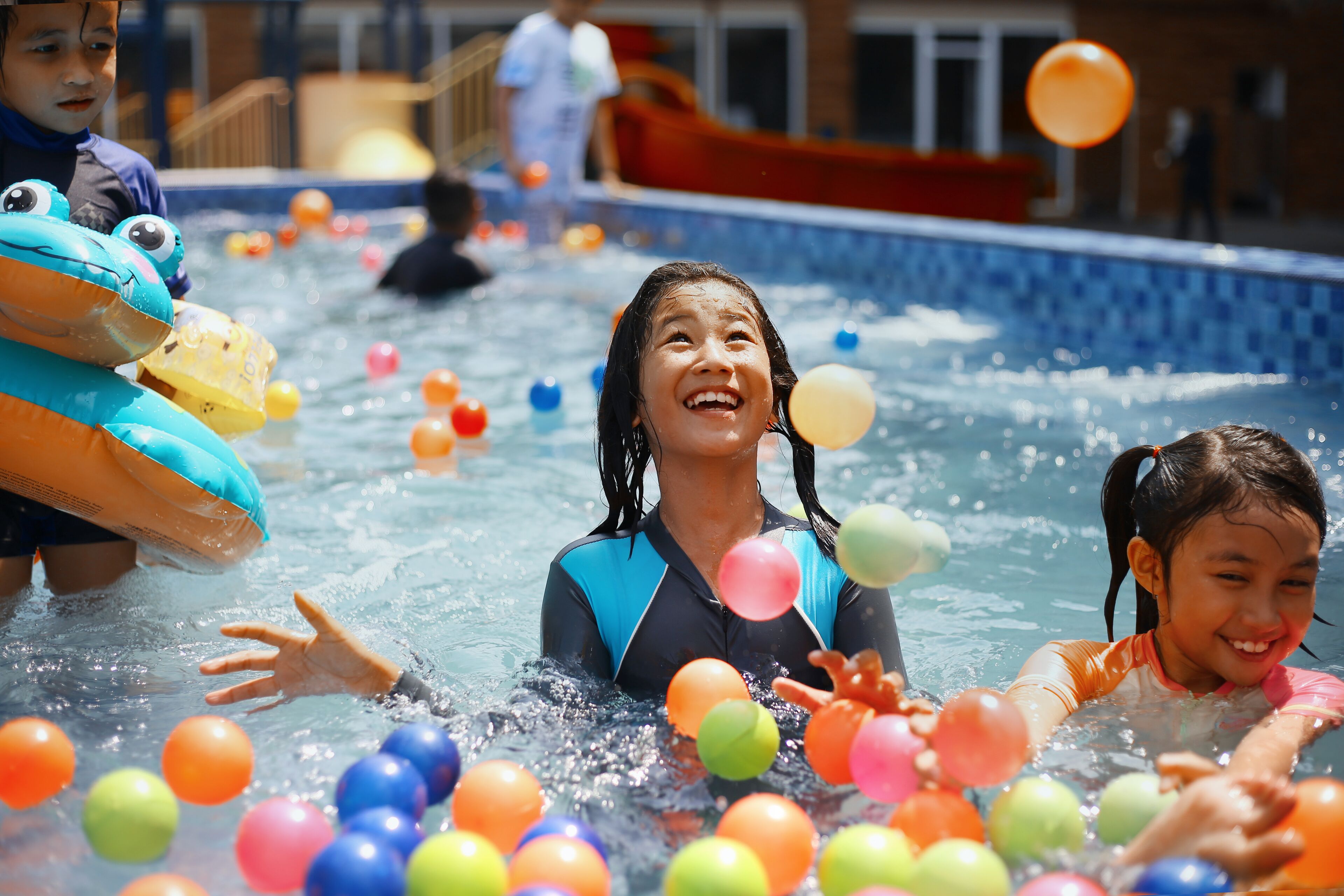 2 outdoor pools, open 6:00 AM to 10:00 PM, pool loungers