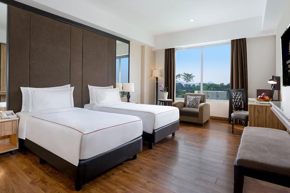 Deluxe Twin | 1 bedroom, minibar, in-room safe, desk
