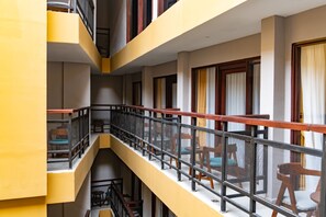 Standard Twin Shower With Balcony | Vista del balcón