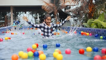 2 outdoor pools, open 6:00 AM to 10:00 PM, pool loungers