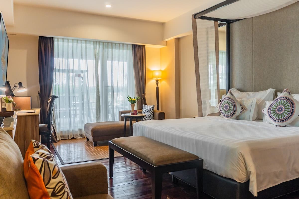 Executive With Terrace | 1 bedroom, minibar, in-room safe, desk