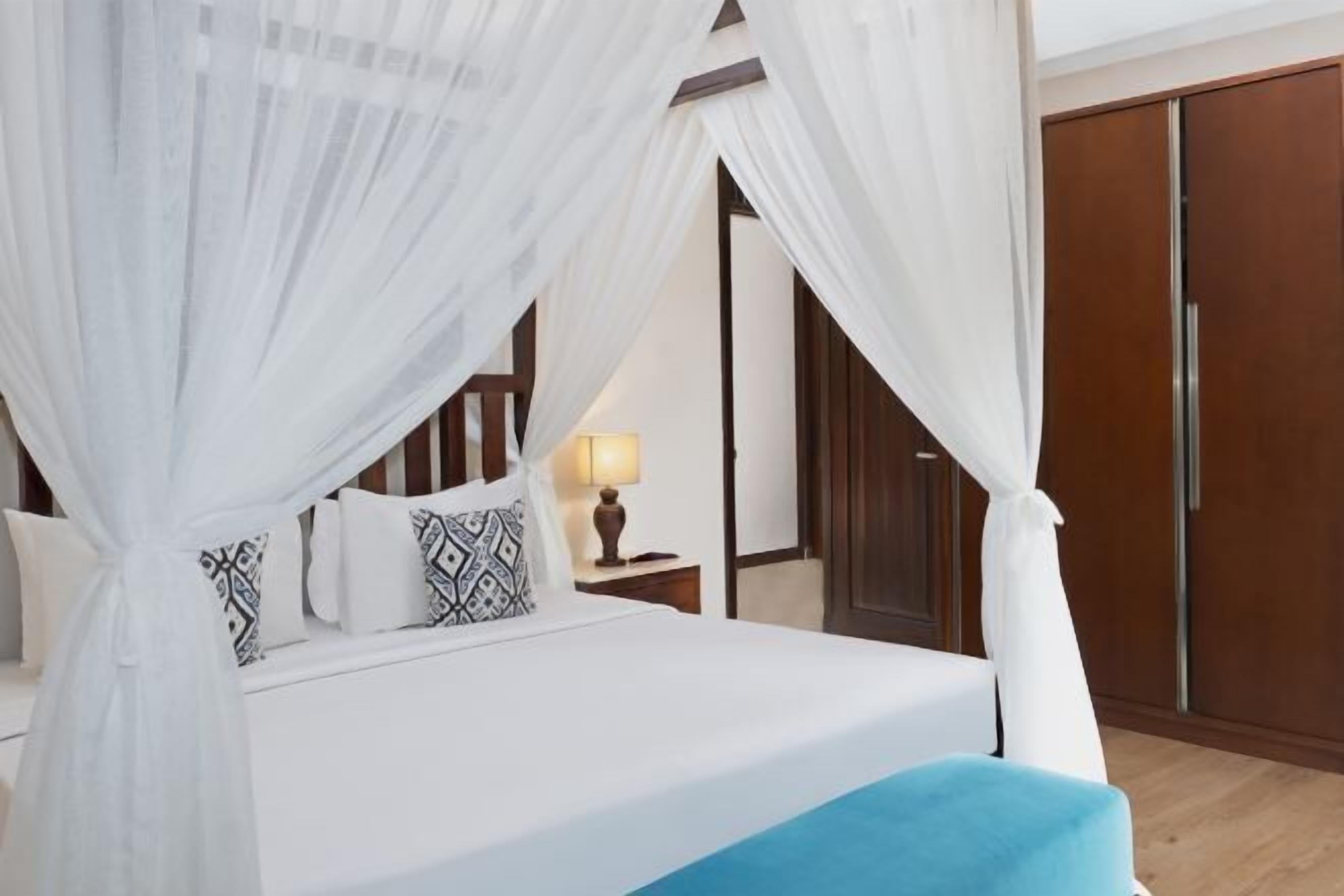 Minibar, coffre-fort, système d’insonorisation