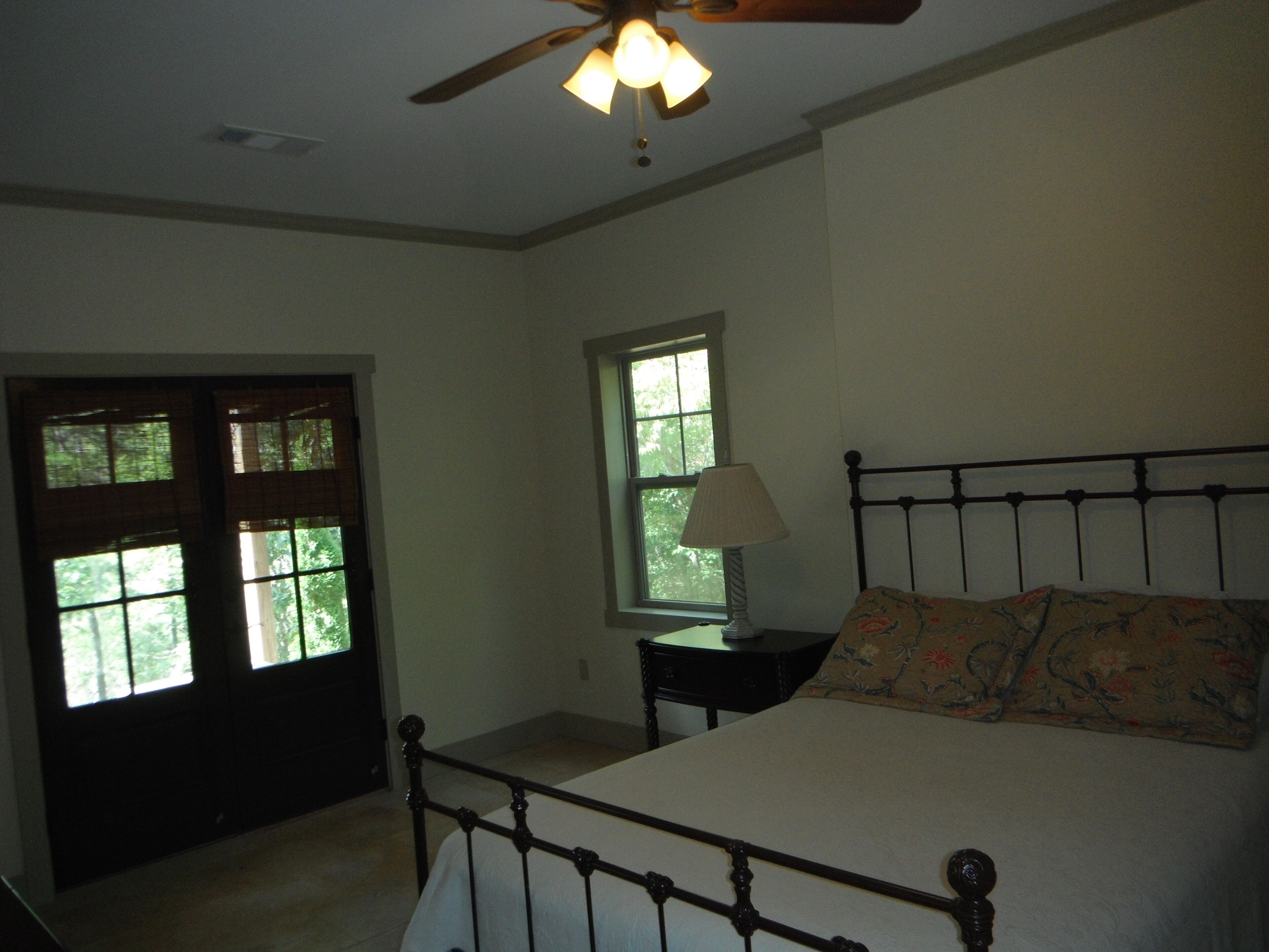 4 chambres, fer et planche à repasser, Wi-Fi gratuit, draps fournis