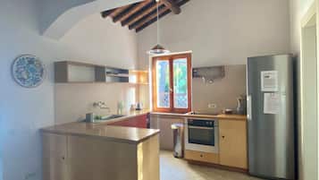 Fridge, oven, stovetop, high chair