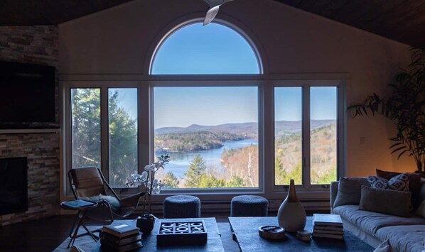 Smart TV, fireplace, video games, Netflix