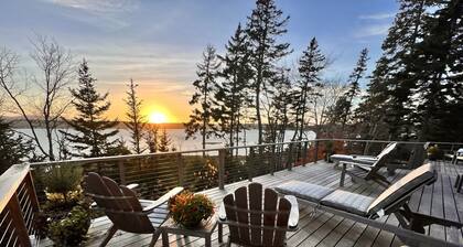 Private Oceanfront "Coppertop" house, Acadia National Park