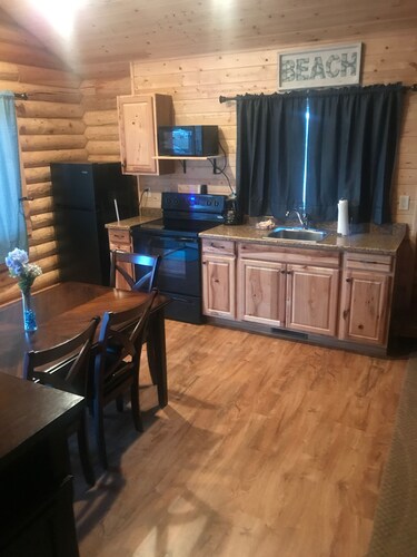 Paeta Bear Lake -järvelle ja rentoutua!