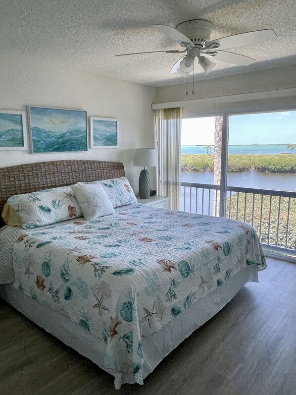 2 habitaciones, escritorio, tabla de planchar con plancha y wifi gratis 