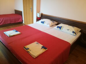 2 Schlafzimmer, Zimmersafe, Bügeleisen/Bügelbrett, kostenloses WLAN