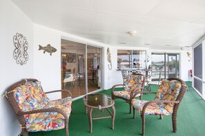 Terrace/patio - Vacation Rental Home -Near Beach, On a Canal with Pool - Great Location (Cocoa Beach)