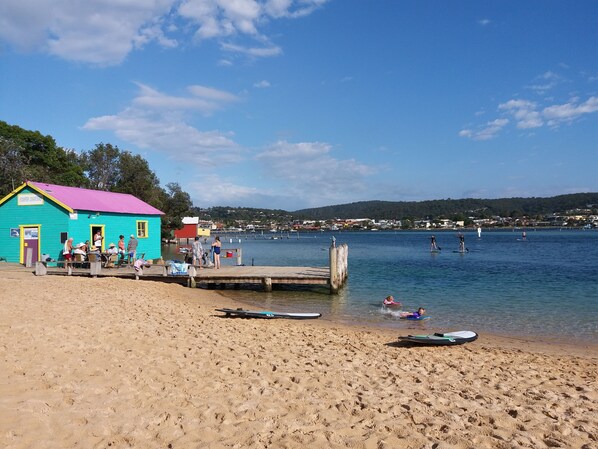On the beach - Fishpen Retreat - coastal paradise (Perfect location + pool) (Merimbula)
