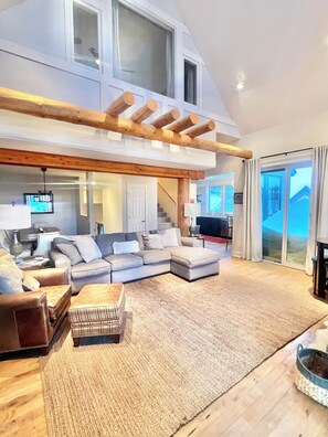 Smart TV, fireplace, video games, Netflix