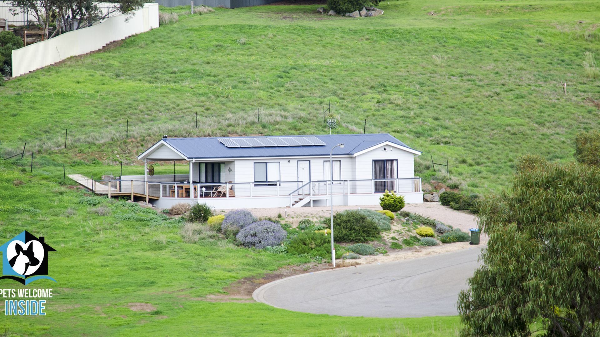 Lake & Reserve Front Bird Haven - 3BR — image 24