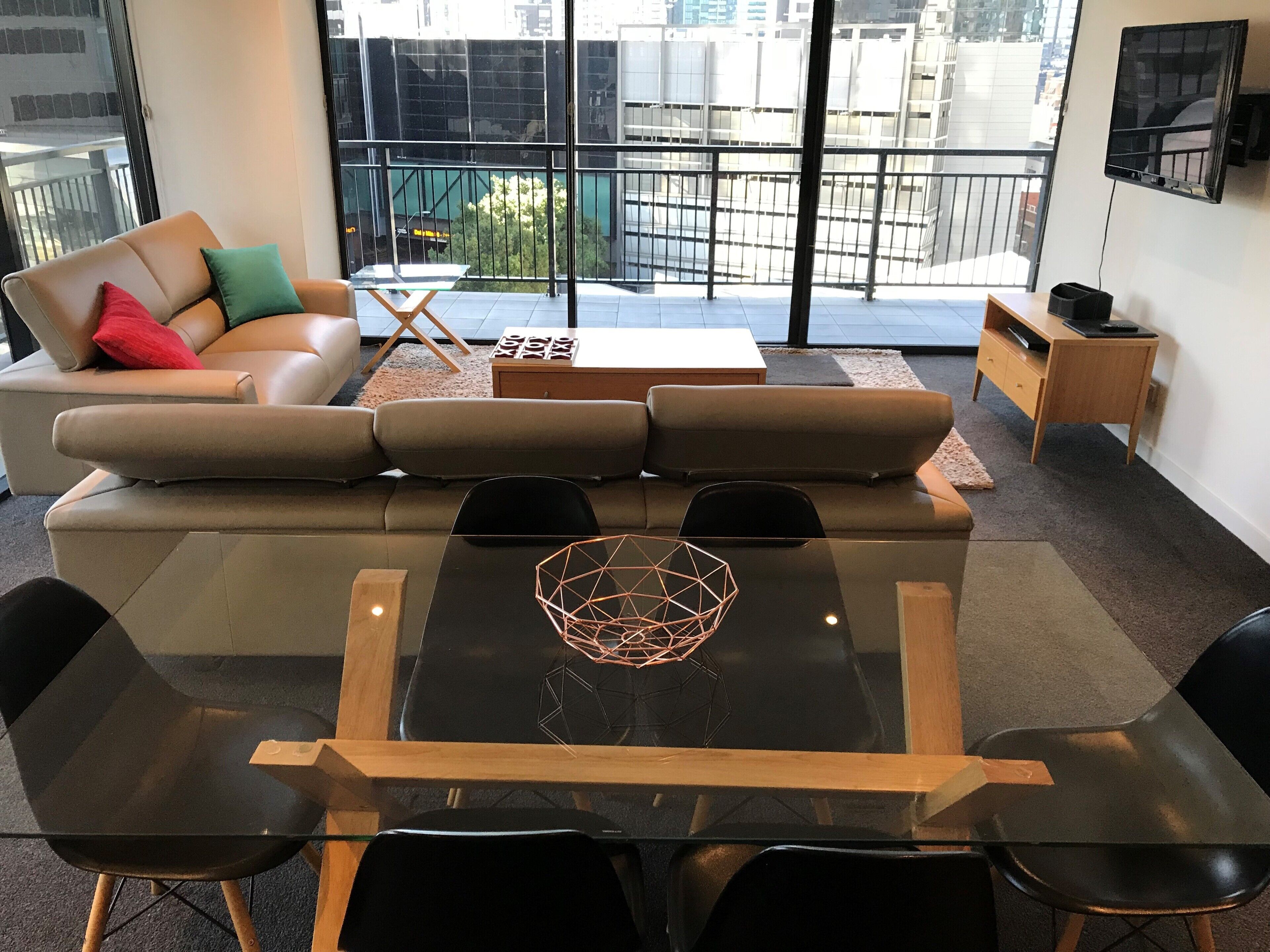 Clarendon Towers - 3 bedroom apartment