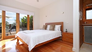 4 bedrooms, iron/ironing board, travel crib, free WiFi