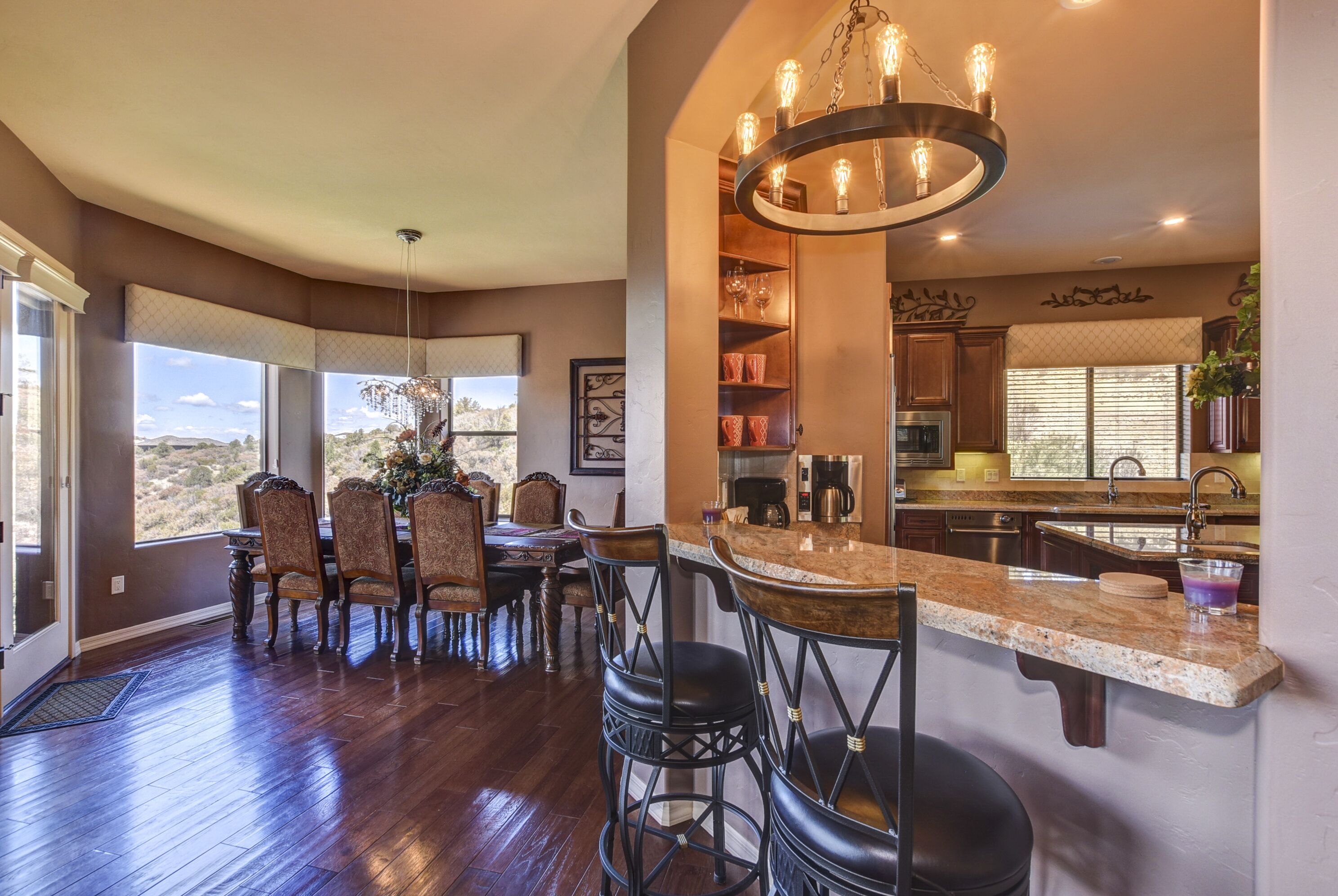 A Luxury Spacious Italian Villa with the only Wine Cave in Haisley 