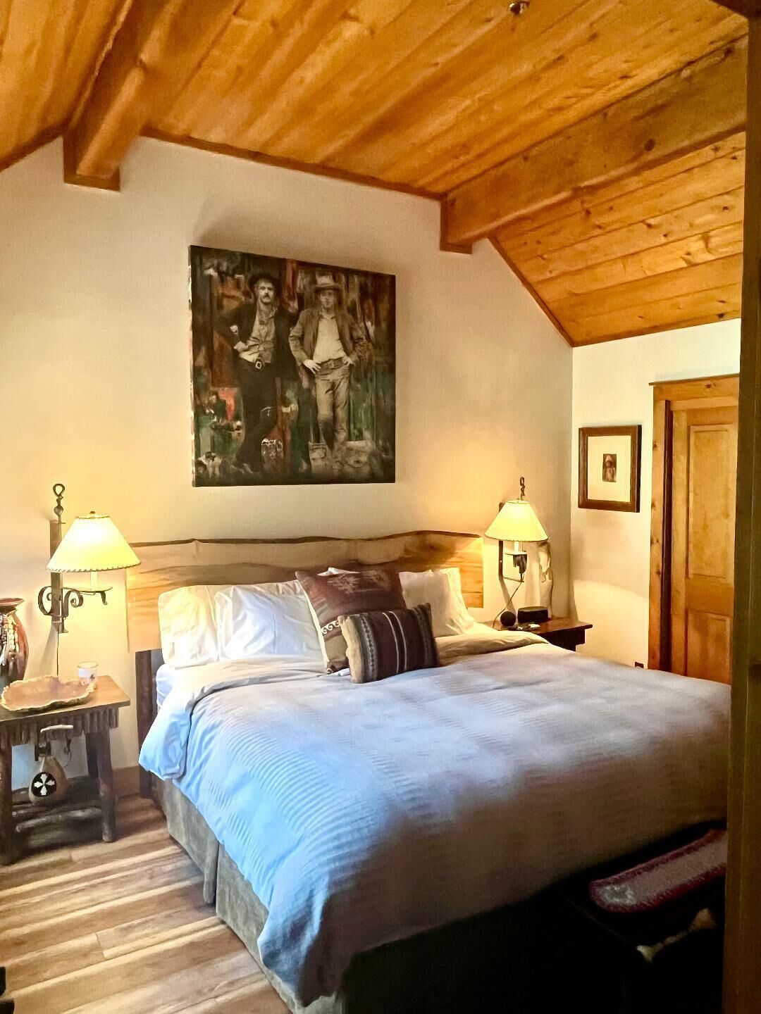 Luxury Sundance Cottage on Resort Property, Walk to Concerts and Outdoor Theater