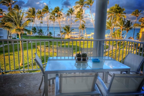 Luxury Beachfront Condo + Maid Dienstleistungen