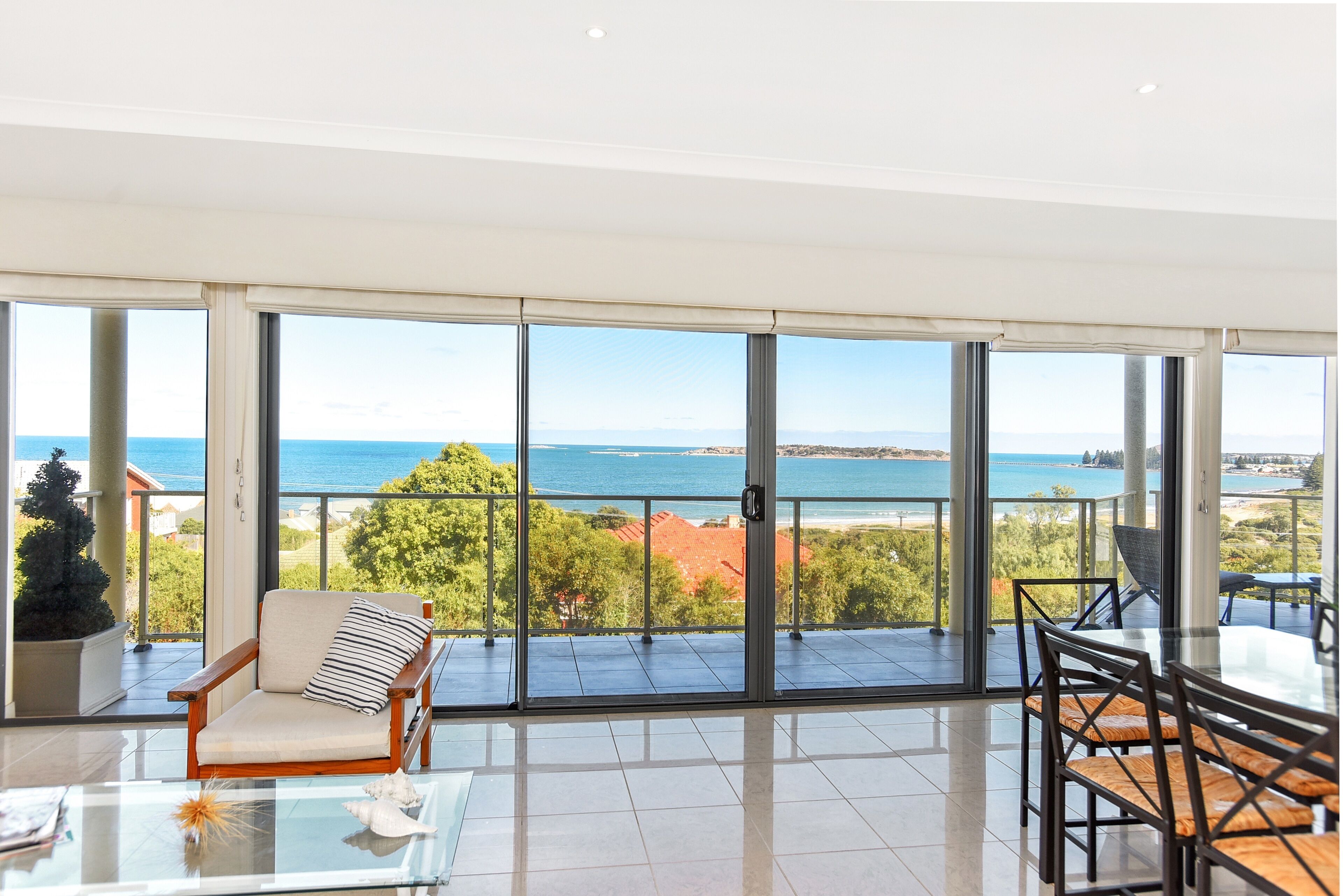 13 The Crescent - Ocean Views - Wi-Fi — image 13