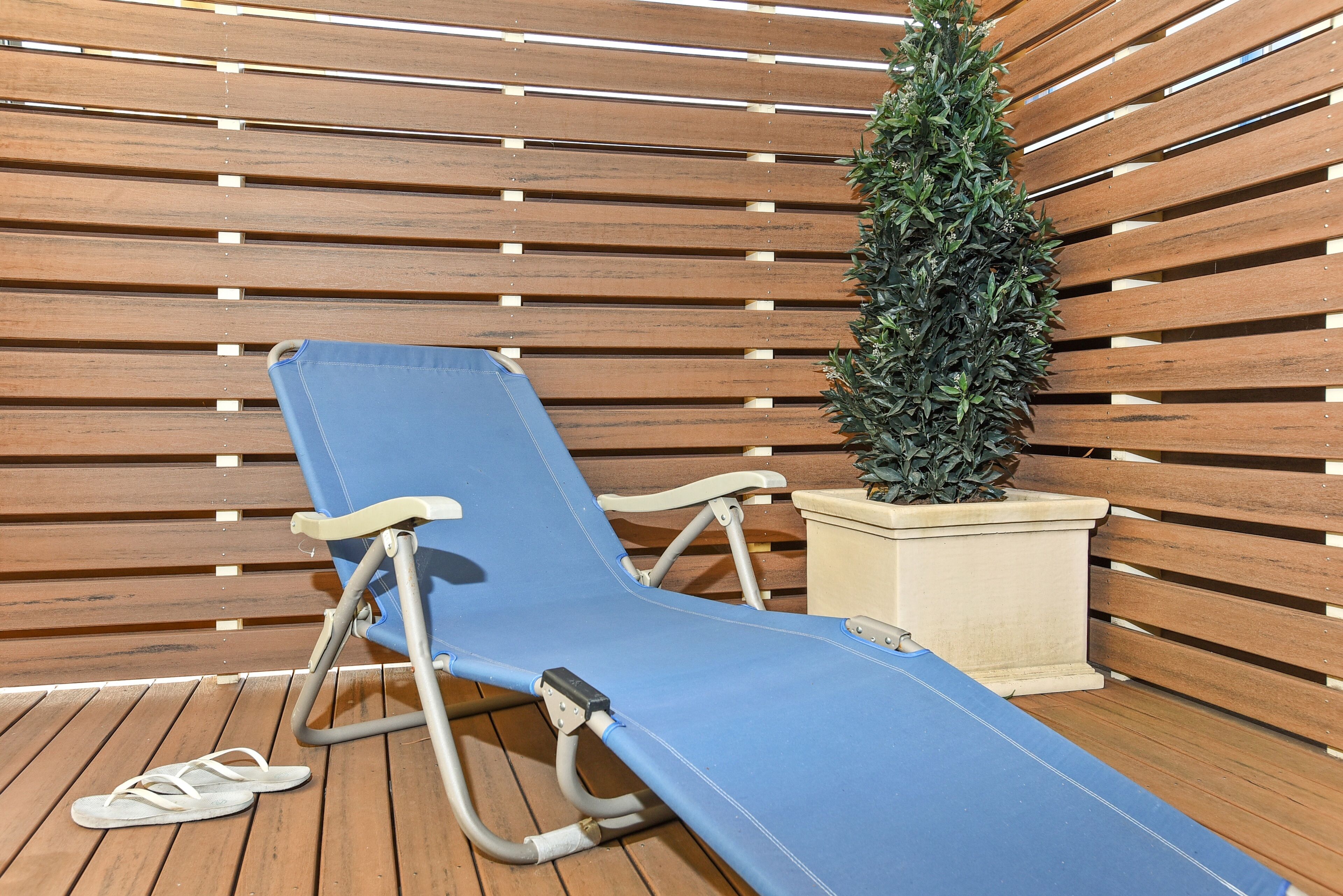 13 The Crescent - Ocean Views - Wi-Fi — image 6