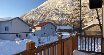 Mountain views from brand new property in quiet neighborhood!!!