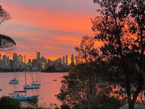 Marina - Harbourfront/ Opera House and Harbour Views (Cremorne Point, Sydney)