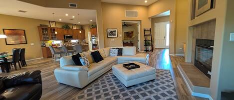 Flat-screen TV, fireplace, video games, DVD player