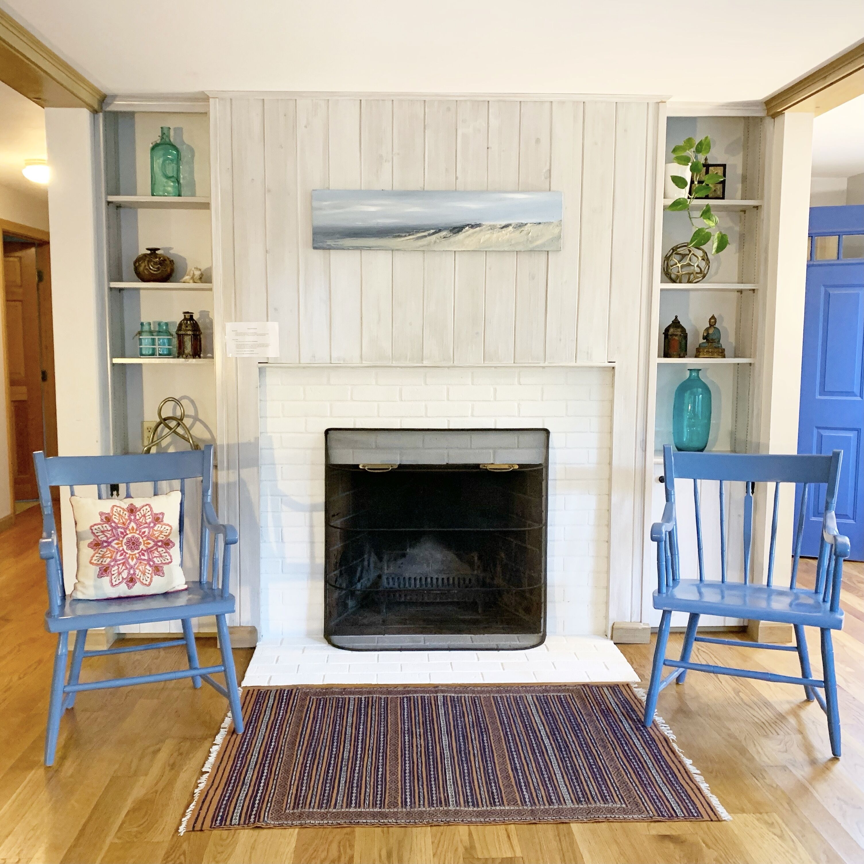 Beautiful 3-bedroom Cape house, short walk to private bayside beach