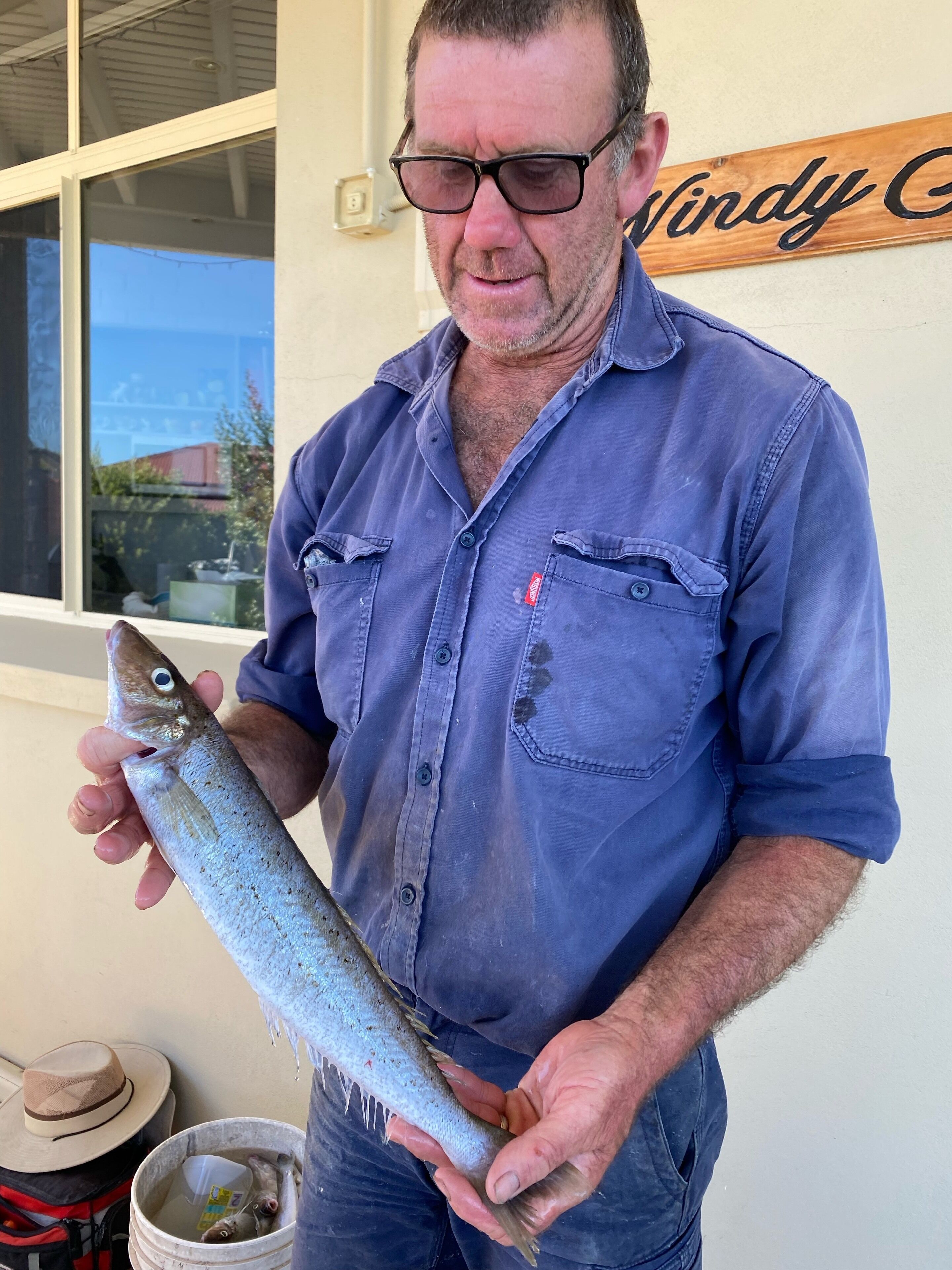 Deckadence Seafront-amazing water views- open for holidays — image 8