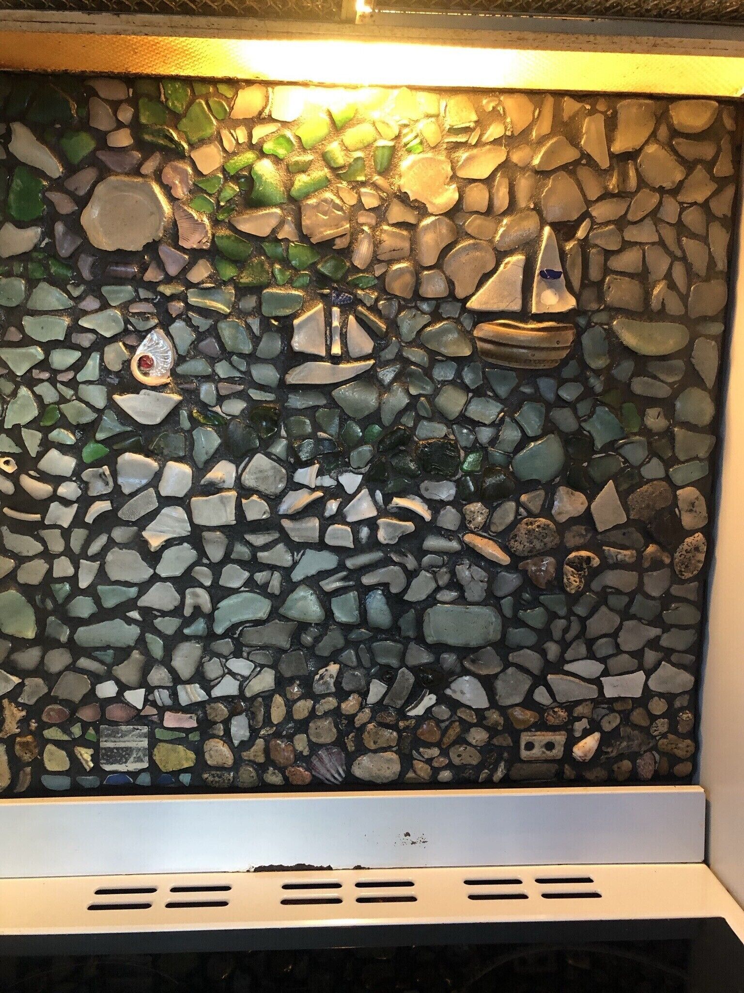 Deckadence Seafront-amazing water views- open for holidays — image 9