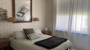 3 chambres, fer et planche à repasser, Wi-Fi gratuit