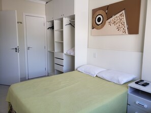 3 chambres, fer et planche à repasser, Wi-Fi gratuit