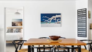 Dining - 5 Pacific Outlook - Ocean View Apartment in Sunshine Beach (Sunshine Beach)