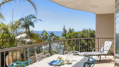 5 Pacific Outlook - Ocean View Apartment in Sunshine Beach