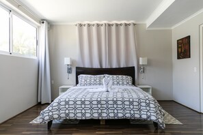 6 chambres, bureau, fer et planche à repasser, Wi-Fi