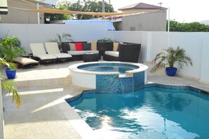 Piscina a l'aire lliure