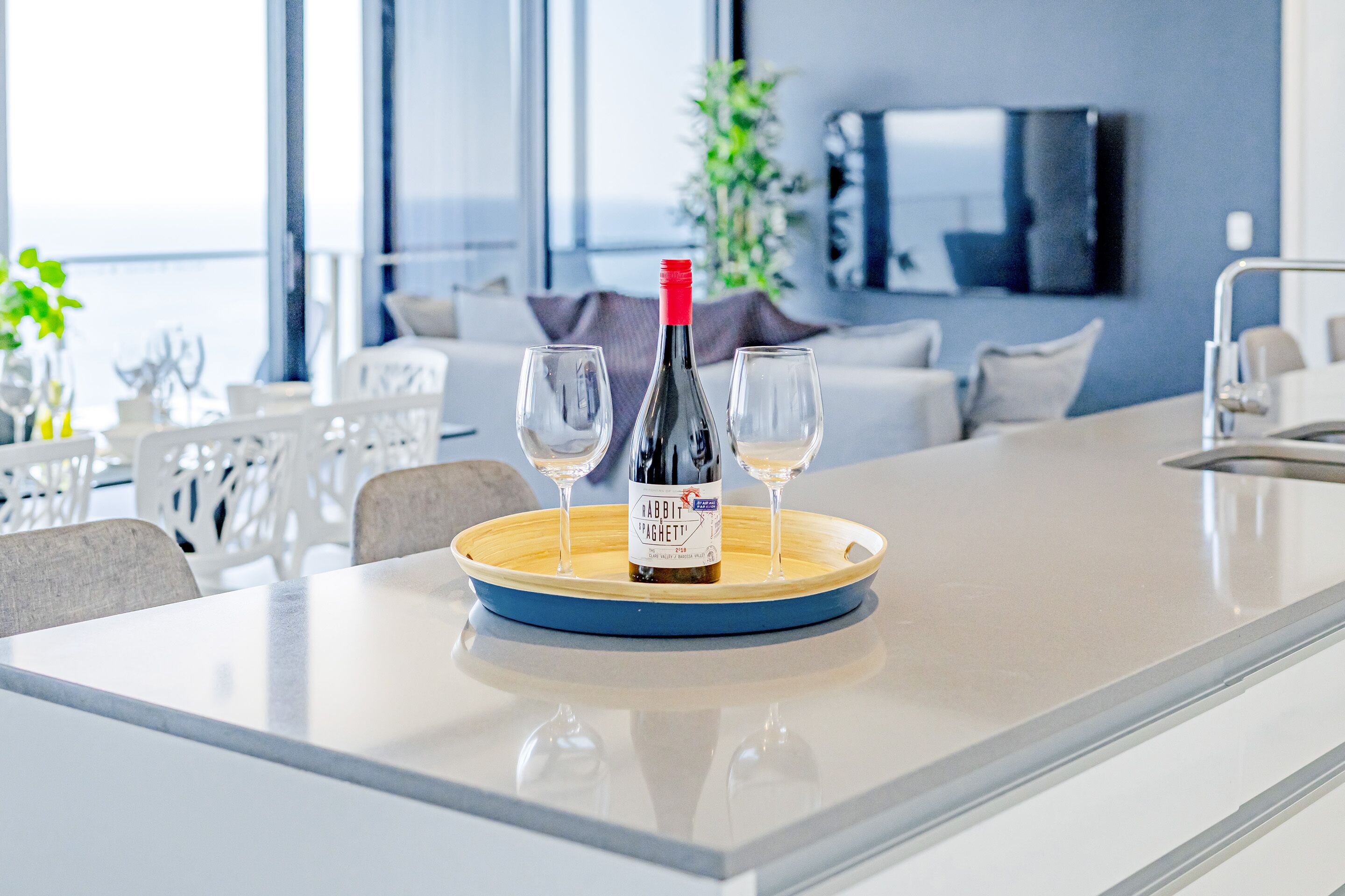 Circle on Cavill– 5 Bed Family Sub Penthouse Ocean — image 21