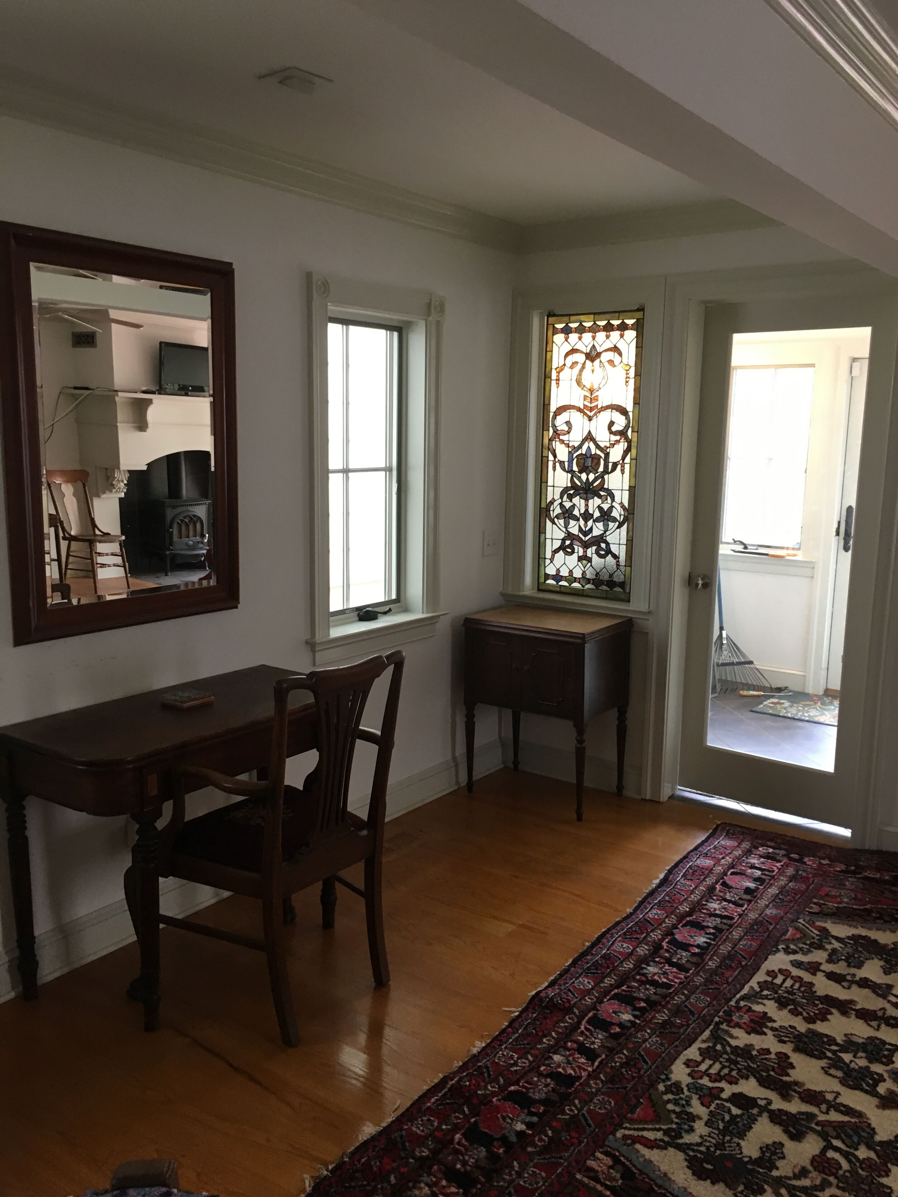 Victorian Hideaway: Beautiful Exterior, Modern interior