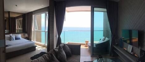 Televisión, reproductor de DVD y estéreo