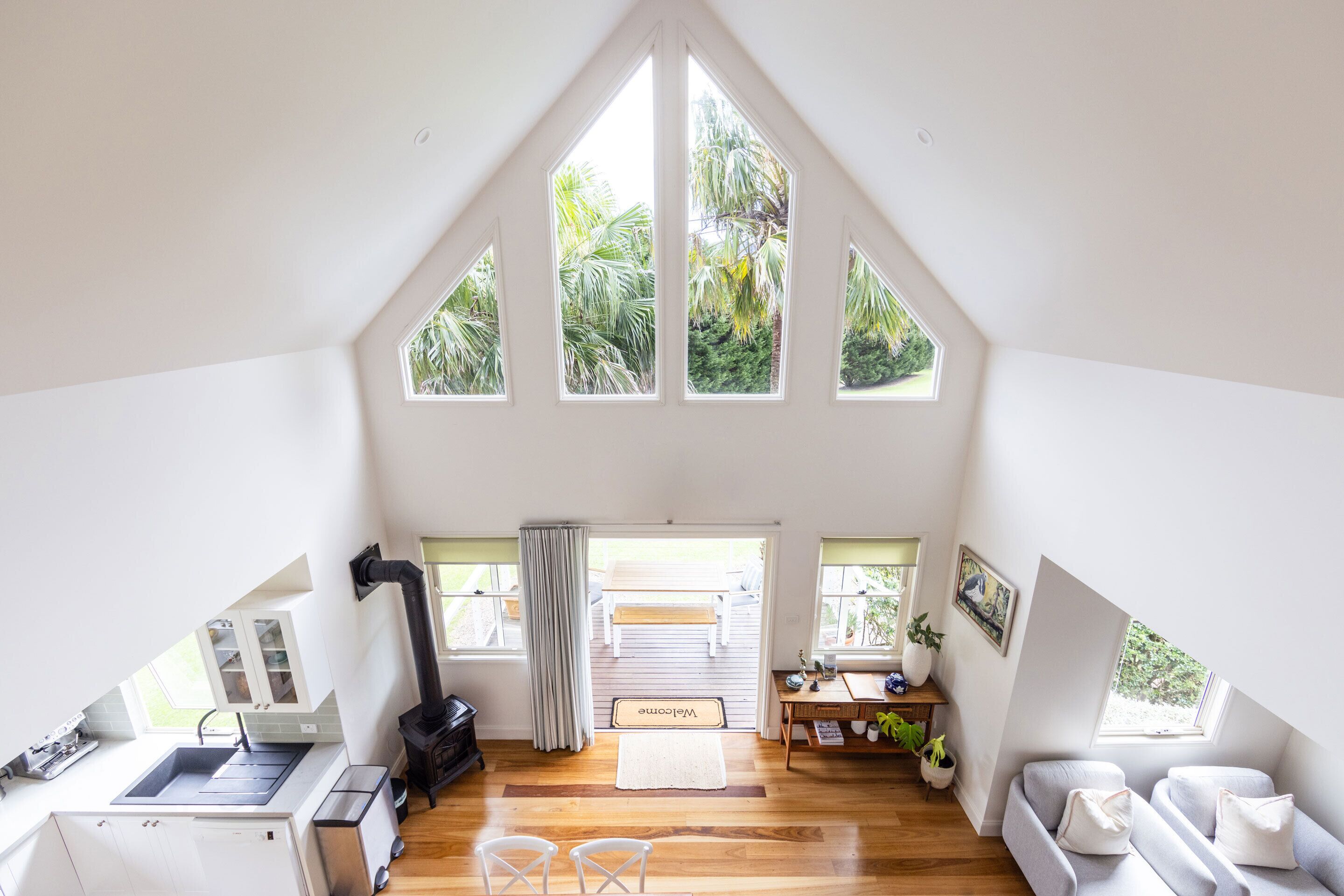 Rumah, 2 kamar tidur, dapur, pemandangan gunung | Area keluarga | TV LCD, perapian, pemutar DVD, dan stasiun docking MP3