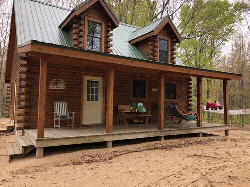 New Log Cabin On 3 Wooded Acres, Outdoor Shower, Lake Michigan,  Air-Conditioned