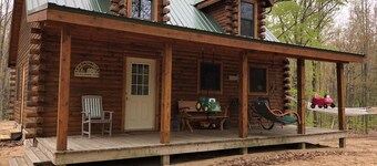 New Log Cabin On 3 Wooded Acres, Outdoor Shower, Lake Michigan,  Air-Conditioned