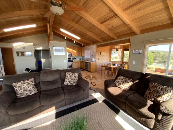 Smart TV, fireplace, video games, DVD player