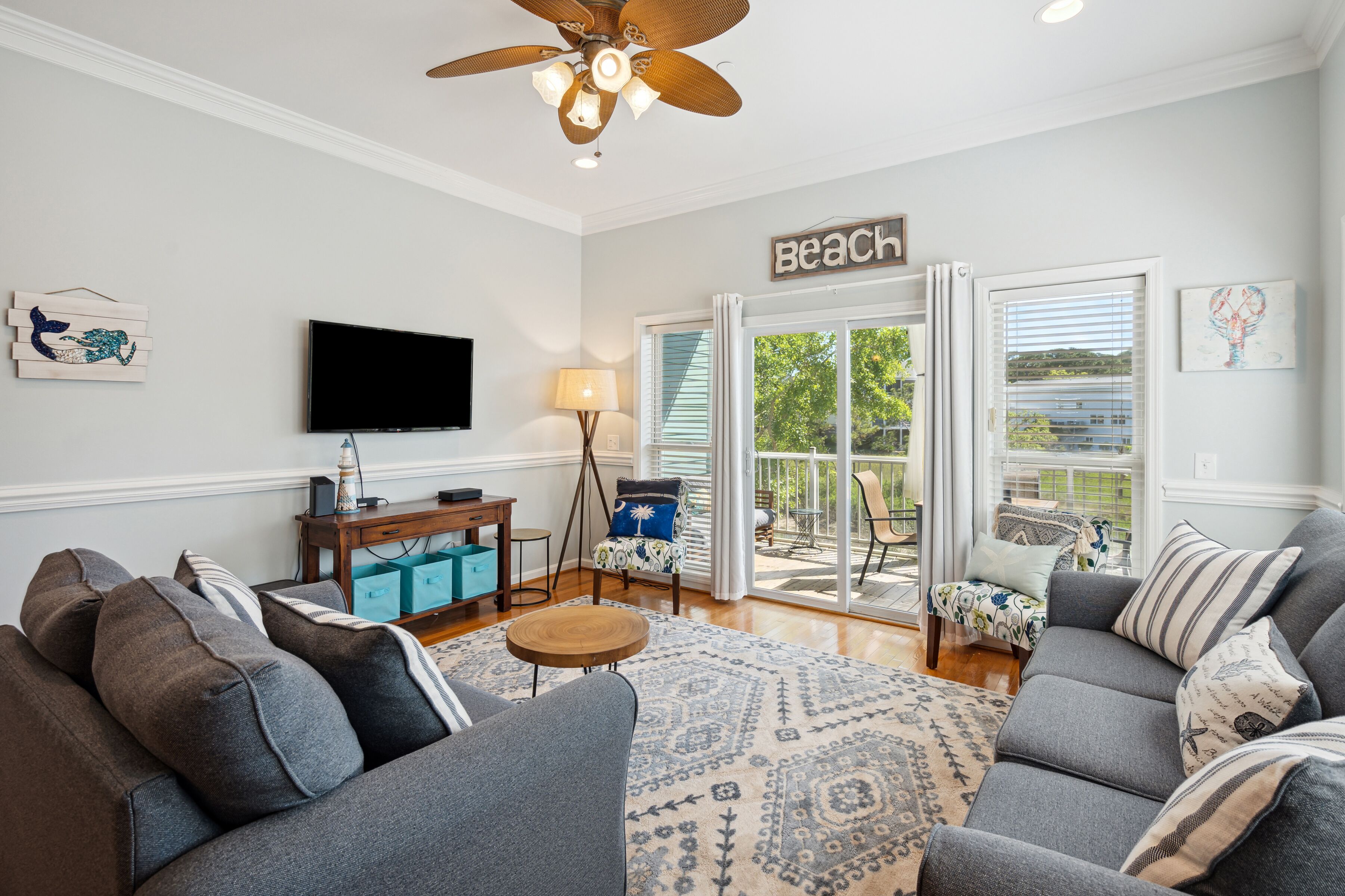 Water's Edge 103 - Bright 3BR/3BA Townhome - Pool - Fishing Dock