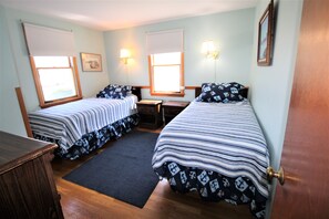 3 habitaciones, tabla de planchar con plancha y wifi