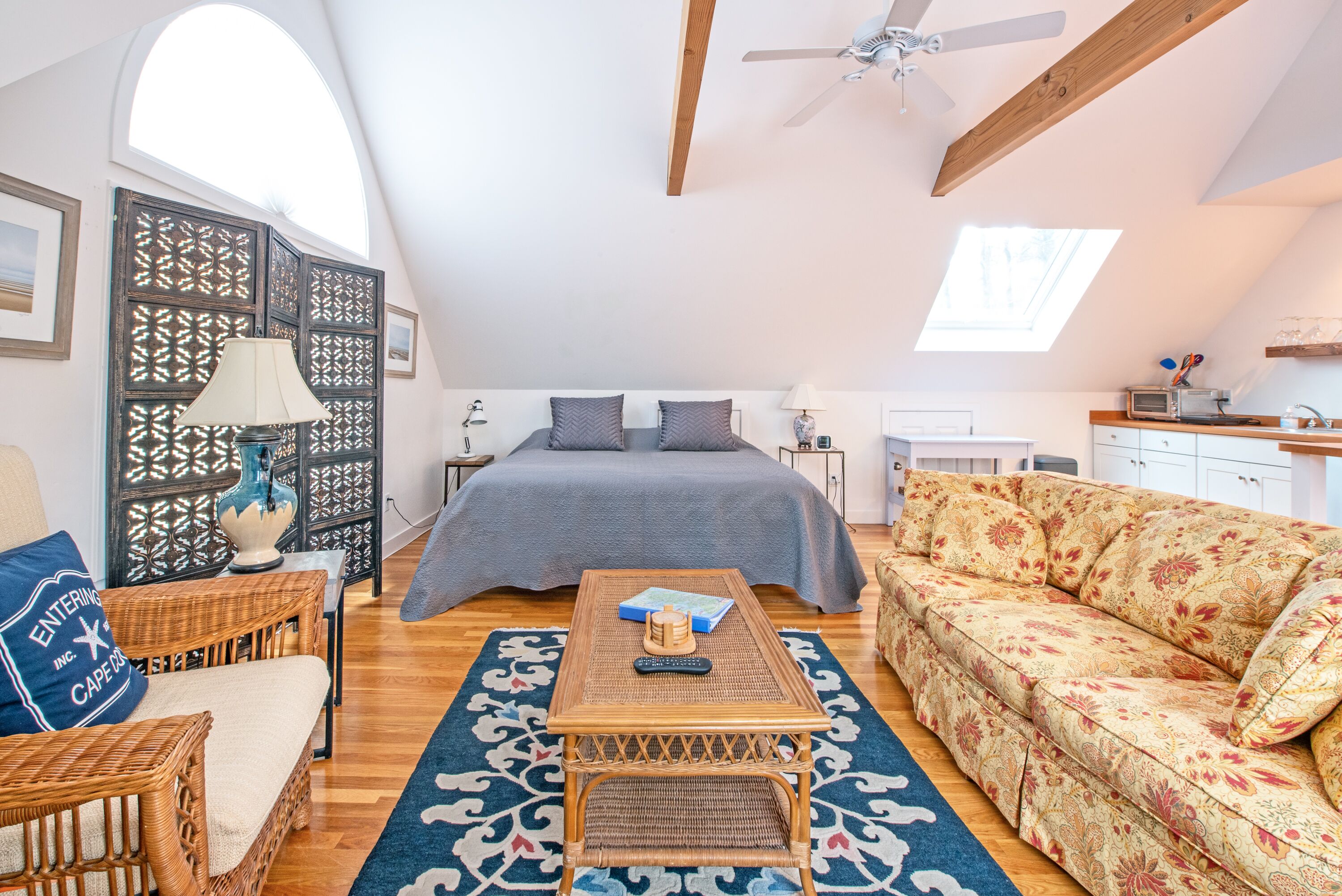 Bright and Modern Wellfleet Studio Apartment Close to Ponds, Trails, and Town