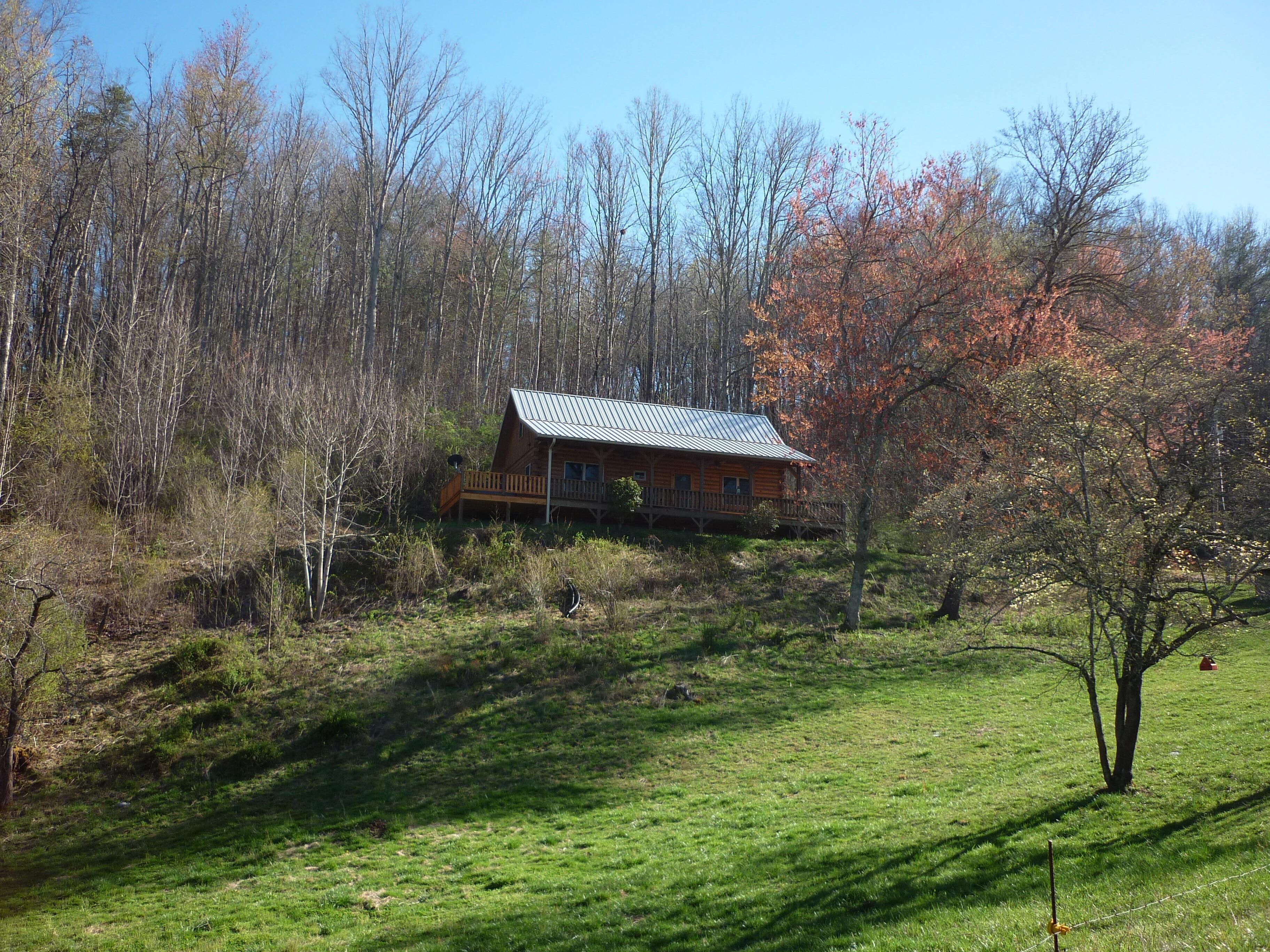 Cozy Cabin next to Cherokee and Smoky Nat'l Park